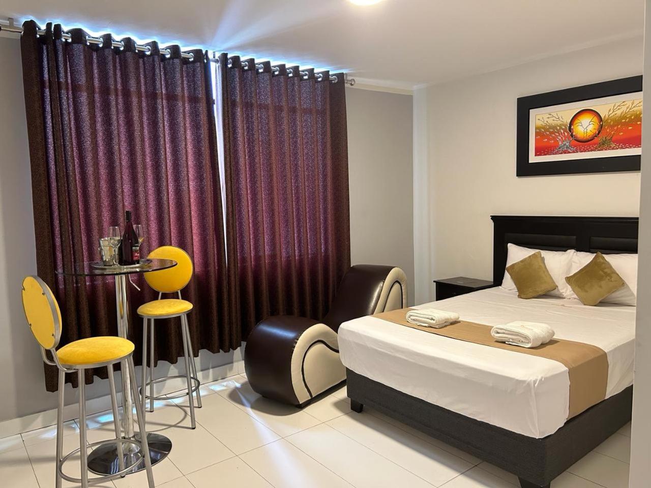 Golden Dream'S Hotel Lima Bagian luar foto