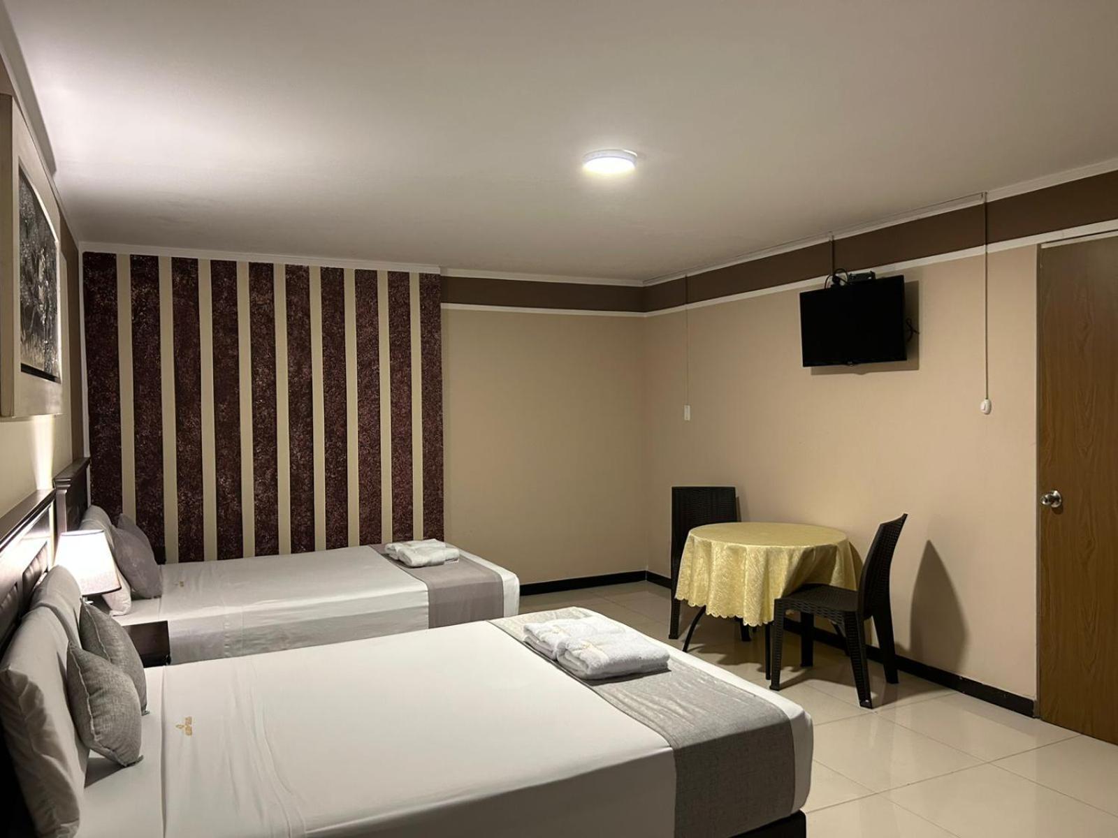 Golden Dream'S Hotel Lima Bagian luar foto